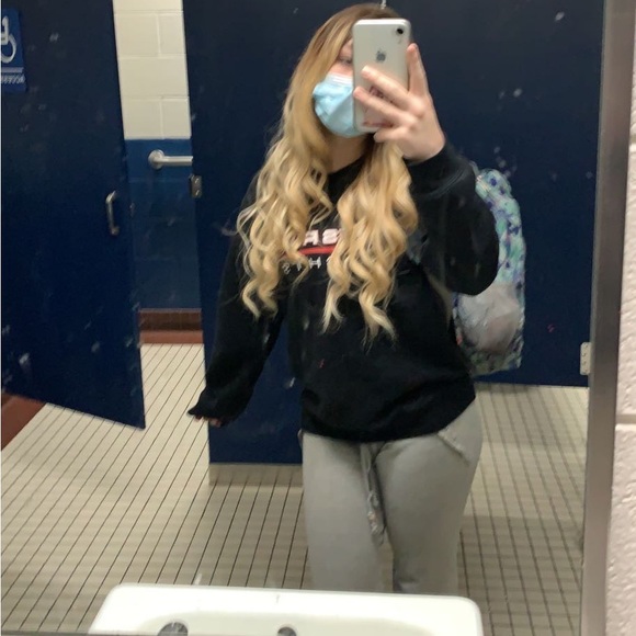 Meet your Posher, Paige - Picture 3 of 4